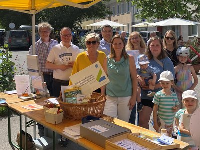 Großes Interesse beim Klima- und Energieinfostand beim Naschmarkt